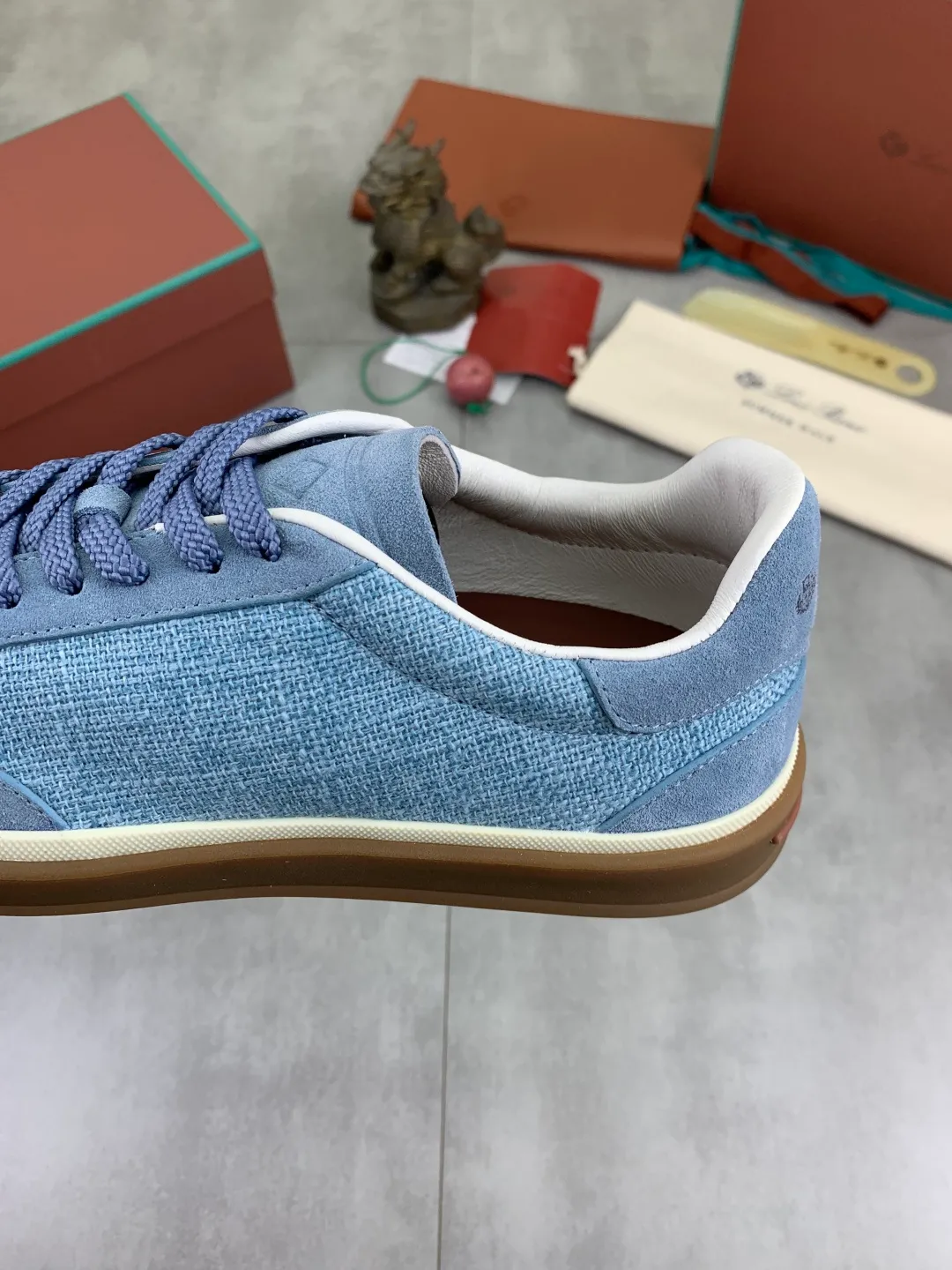 Men's Men's Shoes 💰P560 New Style 💰 The latest casual shoes Loro Piana 💯 Top grade 💯 Buy the original copy 💯 Founded the existing Loro Piana company on April 24, 1924. It is now the sixth generation of family business, providing the best quality products to customers who are discerning about taste and quality. Imported original fly woven fabrics with cowhide fabrics, plain calfskin lining, hand-stitched threads with cowhide feet, original packaging, high-end outsole, size: 38-45 (custom-made for 46), 7️⃣ colors available